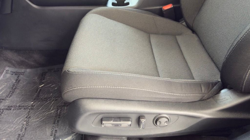 2025 Honda CR-V — detail view