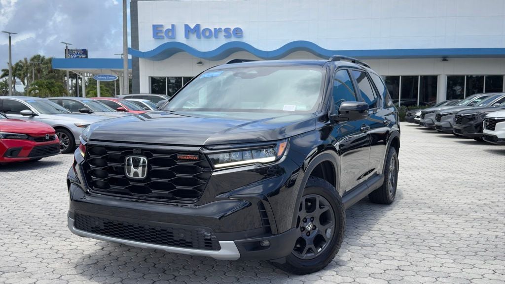 2025 Honda Pilot — side profile view