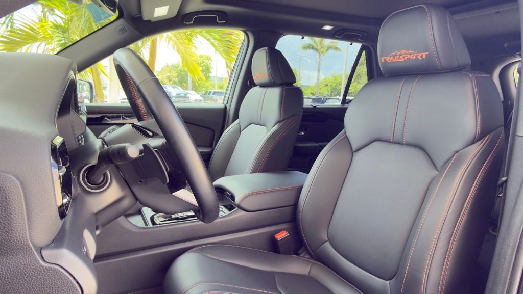 2025 Honda Pilot — detail view