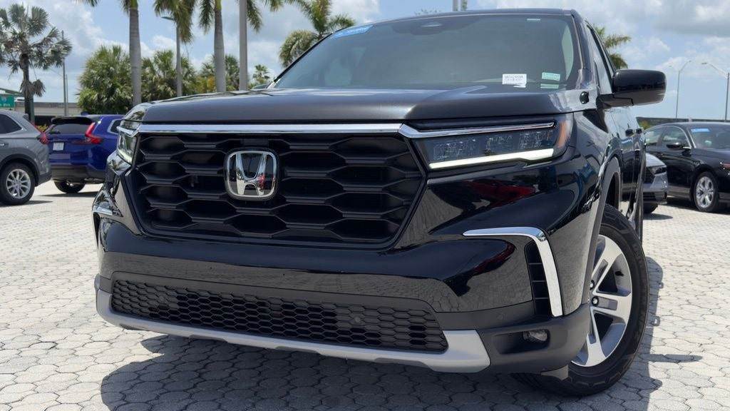 2025 Honda Pilot — side profile view