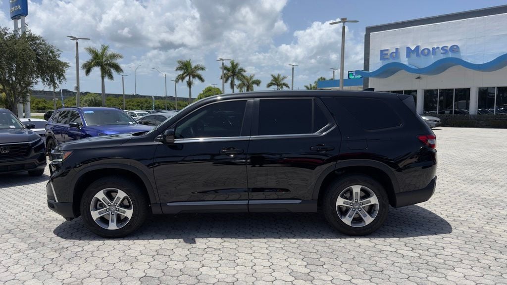 2025 Honda Pilot — rear three-quarter view
